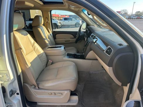 Used 2009 GMC Yukon Denali image 7
