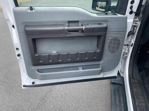 Used 2015 Ford F350 XL AWD/4WD image 9