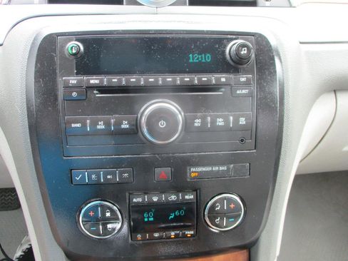 Used 2011 Buick Enclave CXL FWD image 14