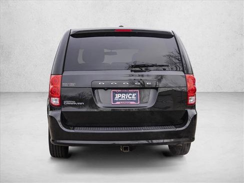 Used 2016 Dodge Grand Caravan SE image 6