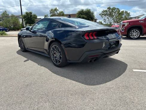 Used 2025 Ford Mustang GT Premium w/ GT Performance Package RWD image 3