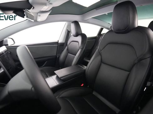 Used 2025 Tesla Model 3 Long Range RWD image 4