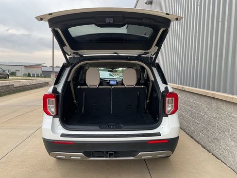 Used 2023 Ford Explorer XLT w/ Equipment Group 202A image 22