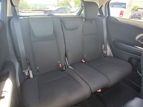 Used 2018 Honda HR-V EX image 18