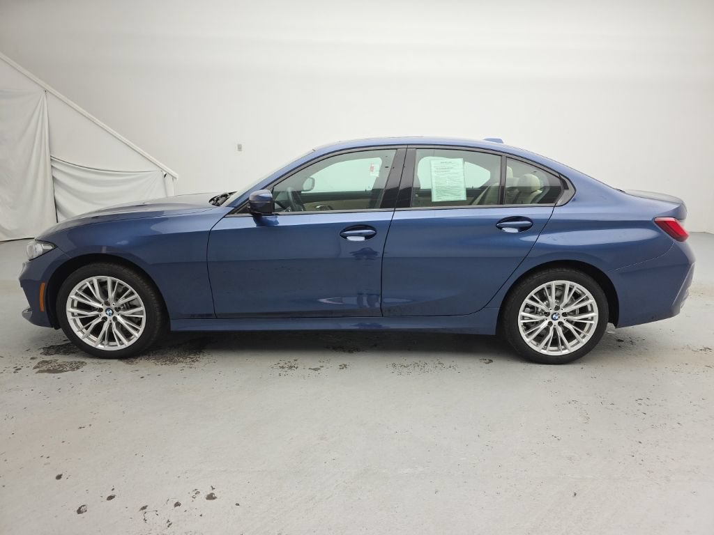 Used 2023 BMW 330i xDrive Sedan w/ Driving Assistance Package AWD/4WD image 7