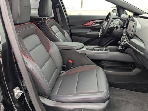 Used 2025 Chevrolet Equinox EV RS w/ Convenience Package II FWD image 17