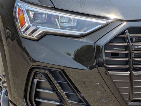 New 2025 Audi Q3 2.0T Premium image 16