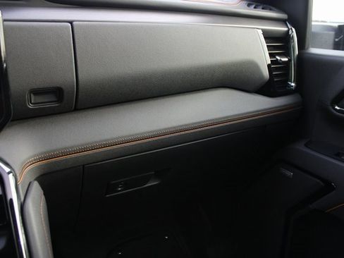 Used 2025 GMC Sierra 2500 AT4 w/ AT4 Premium Plus Package image 32