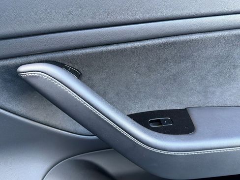 Used 2018 Tesla Model 3 Long Range image 21