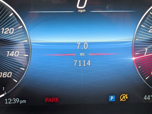 Certified 2025 Mercedes-Benz GLB 250 4MATIC image 21