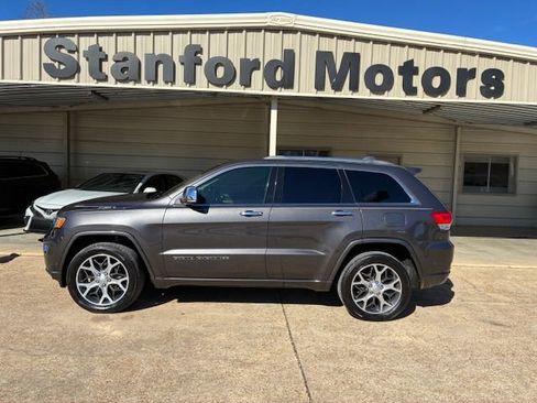 Used 2020 Jeep Grand Cherokee Overland image 2