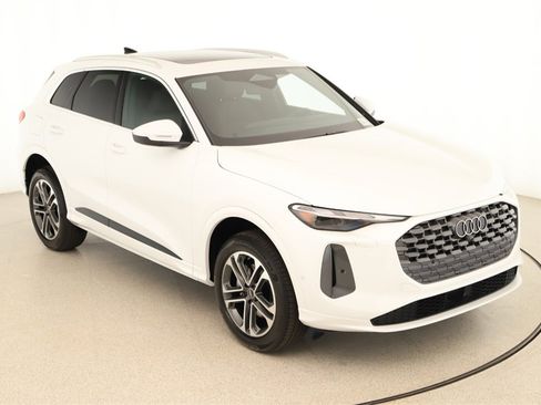 New 2025 Audi Q5 Premium image 30