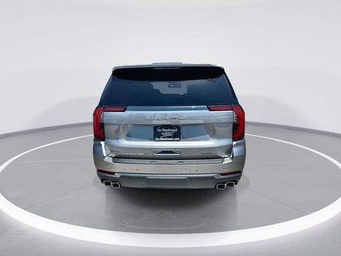New 2026 GMC Yukon Denali Ultimate w/ LPO, Floor Liner Package AWD/4WD image 7