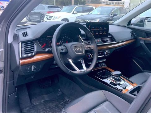 Certified 2023 Audi Q5 2.0T Premium w/ Convenience Package image 17