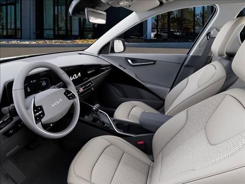New 2026 Kia Niro EX FWD image 17