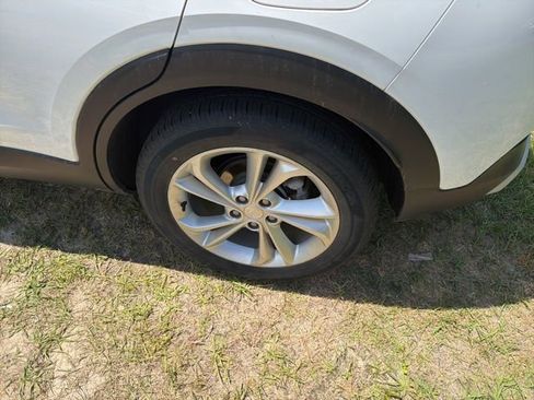 Used 2023 Buick Encore GX Preferred w/ Cold Weather Comfort Package FWD image 4