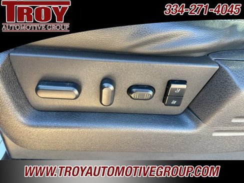 Used 2014 Ford F150 Lariat w/ Lariat Chrome Package image 20