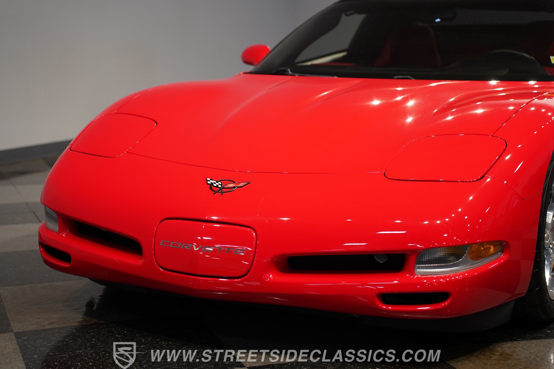 Used 2004 Chevrolet Corvette Convertible w/ Preferred Equipment Group RWD image 20
