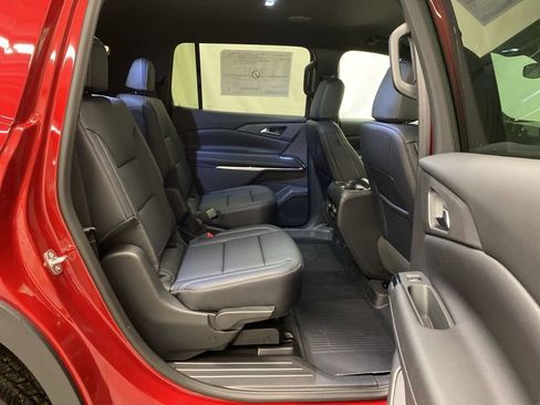 New 2026 Chevrolet Traverse LT w/ LPO, Floor Liner Package image 17