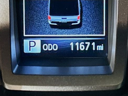 Used 2023 Toyota Tacoma TRD Off-Road AWD/4WD image 10