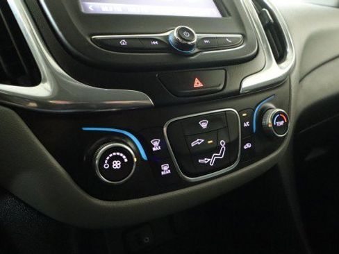 Used 2018 Chevrolet Equinox LS FWD image 15