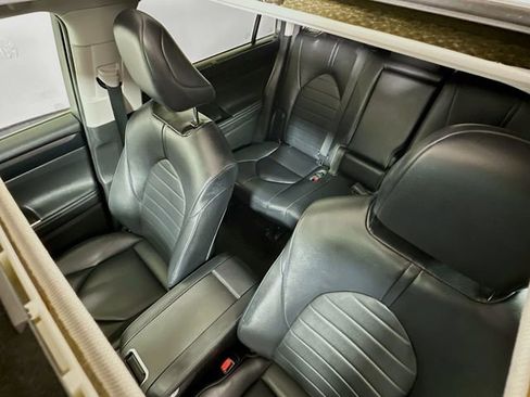 Certified 2023 Toyota Highlander XLE image 15