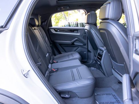 New 2026 Porsche Cayenne Coupe image 51