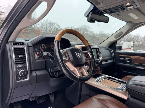 Used 2016 RAM 1500 Laramie Longhorn image 14