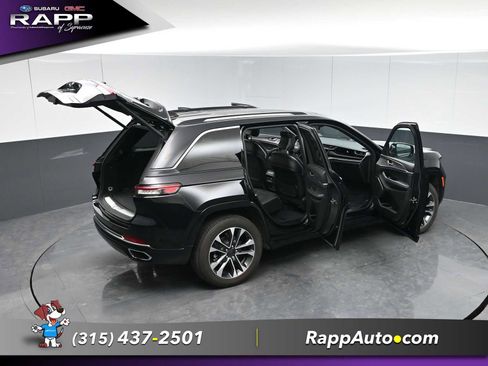 Used 2023 Jeep Grand Cherokee Overland w/ Luxury Tech Group IV AWD/4WD image 70