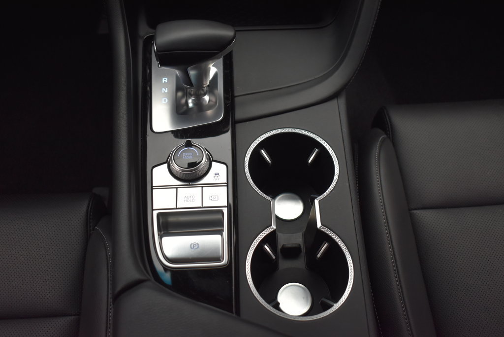 Used 2025 Genesis G70 2.5T AWD/4WD image 31