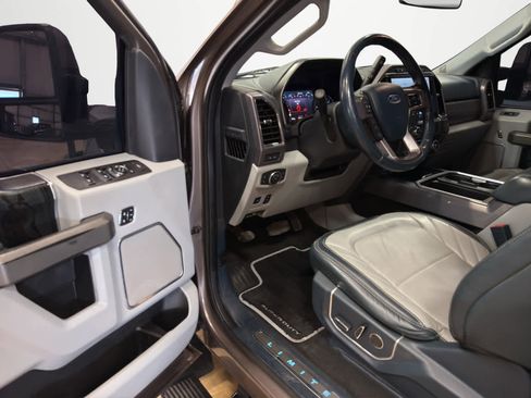 Used 2022 Ford F350 Limited image 11