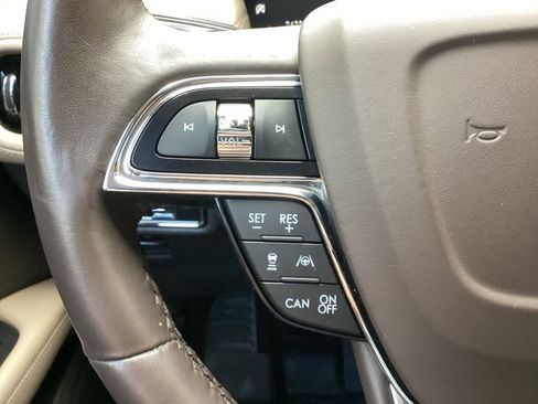 Used 2022 Lincoln Nautilus Reserve w/ Equipment Group 201A image 43