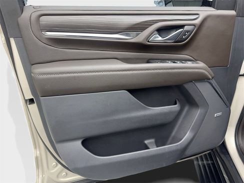 Used 2022 GMC Yukon Denali image 32