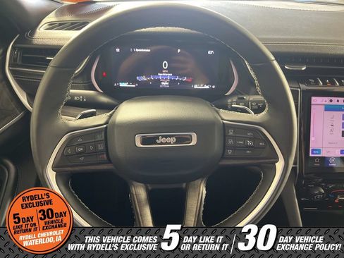 Used 2024 Jeep Grand Cherokee L Limited w/ Luxury Tech Group II AWD/4WD image 24