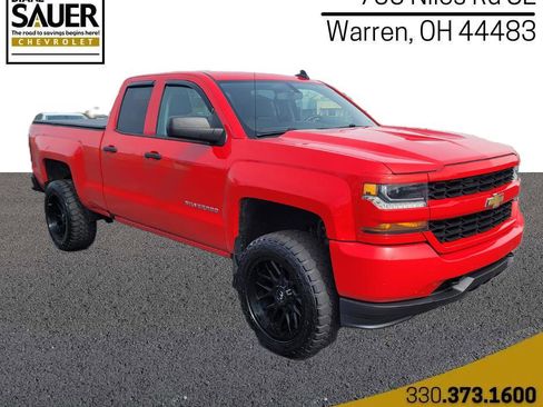 Used 2018 Chevrolet Silverado 1500 Custom w/ Custom Convenience Package AWD/4WD image 1