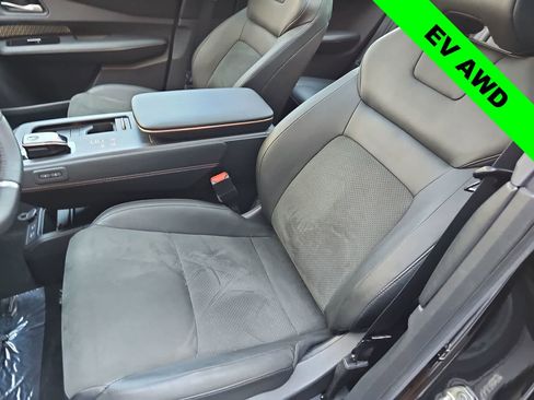 Used 2023 Nissan Ariya AWD image 15