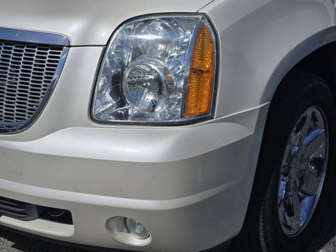 Used 2013 GMC Yukon XL SLT RWD image 10