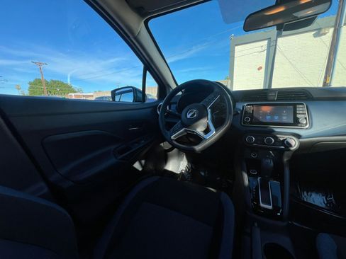 Used 2025 Nissan Versa SV image 34