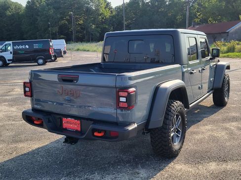 Used 2026 Jeep Gladiator Mojave AWD/4WD image 2