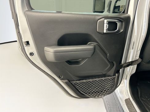 Used 2023 Jeep Wrangler Unlimited Rubicon 4xe w/ Steel Bumper Group image 27