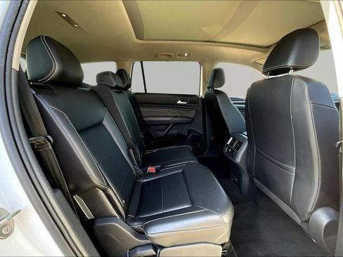 Used 2023 Volkswagen Atlas SE w/ Panoramic Sunroof Package FWD image 26