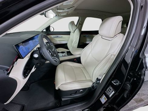 New 2026 Genesis GV70 2.5T Advanced AWD/4WD image 16