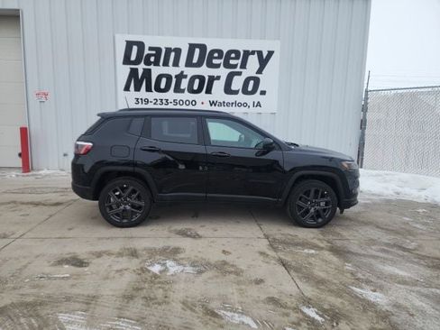 New 2026 Jeep Compass Latitude image 13