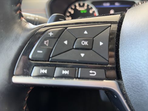 Used 2021 Nissan Altima 2.5 SR FWD image 18