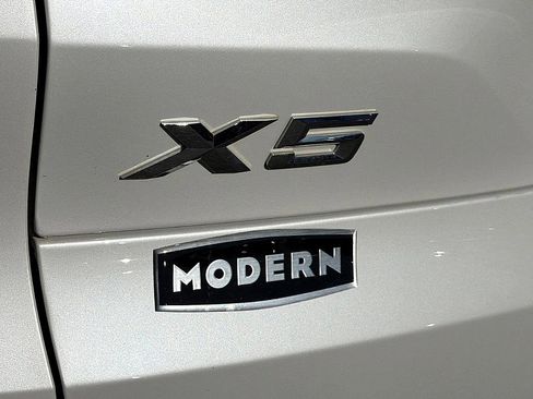 Used 2019 BMW X5 xDrive40i w/ Premium Package 2 image 28