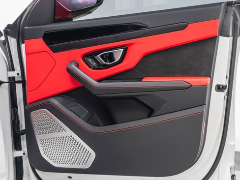 Used 2021 Lamborghini Urus -Bang and Olufsen Audio, Two-T image 47