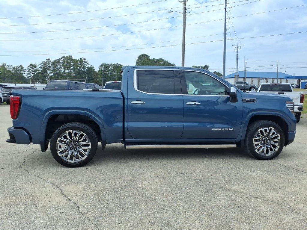 Used 2025 GMC Sierra 1500 Denali Ultimate AWD/4WD image 8