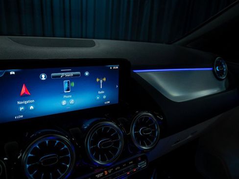 New 2026 Mercedes-Benz GLA 250 image 18