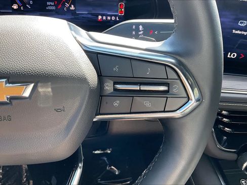 Used 2025 Chevrolet Tahoe Premier RWD image 19