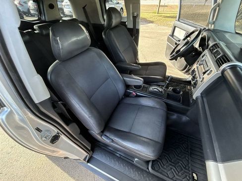 Used 2007 Toyota FJ Cruiser 2WD image 19